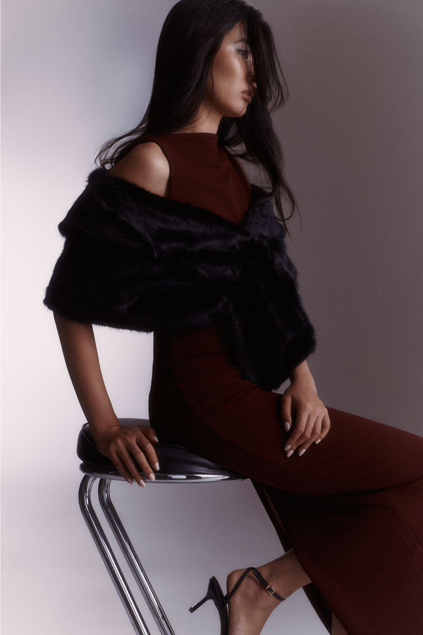 What to Wear Over a Formal Dress in Winter Unreal fur What to Wear Over a Formal Dress in Winter Unreal fur
