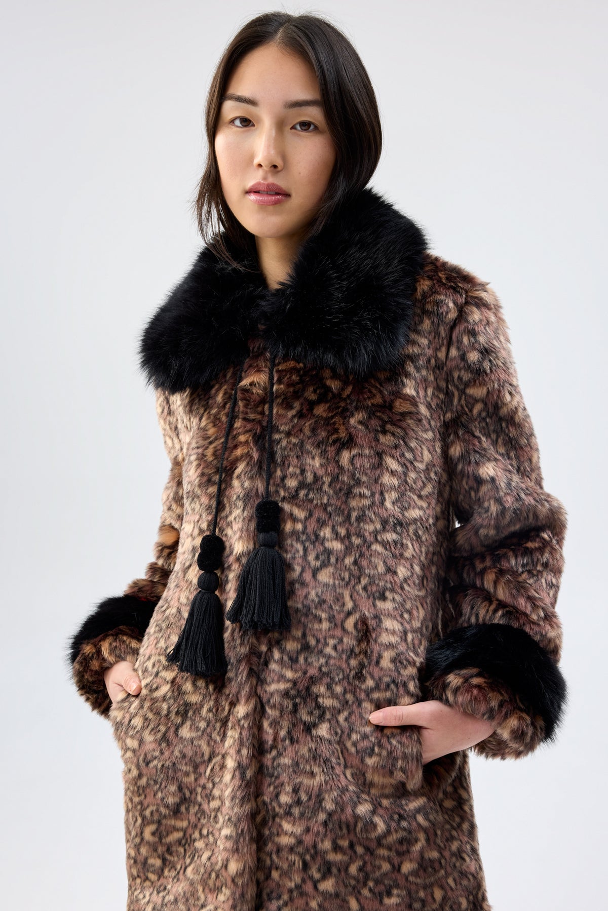 Planet Earth Coat – Unreal fur